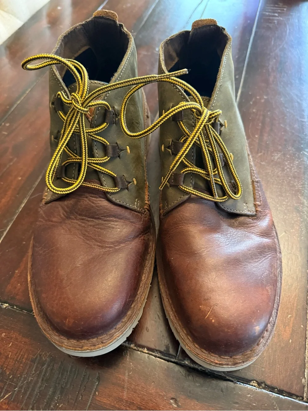 Clarks Shacre II Run Men’s 9.5 Olive Brown Leather Chukka Boots